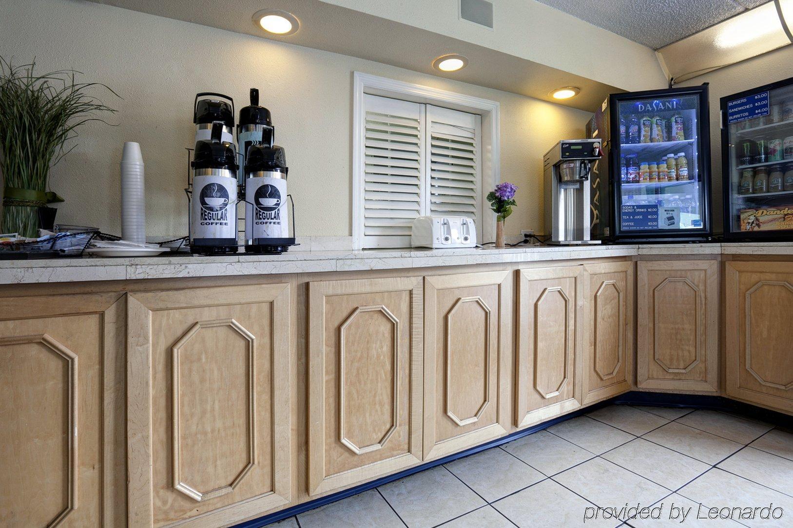 Rodeway Inn Clearwater-Dunedin Restaurant photo